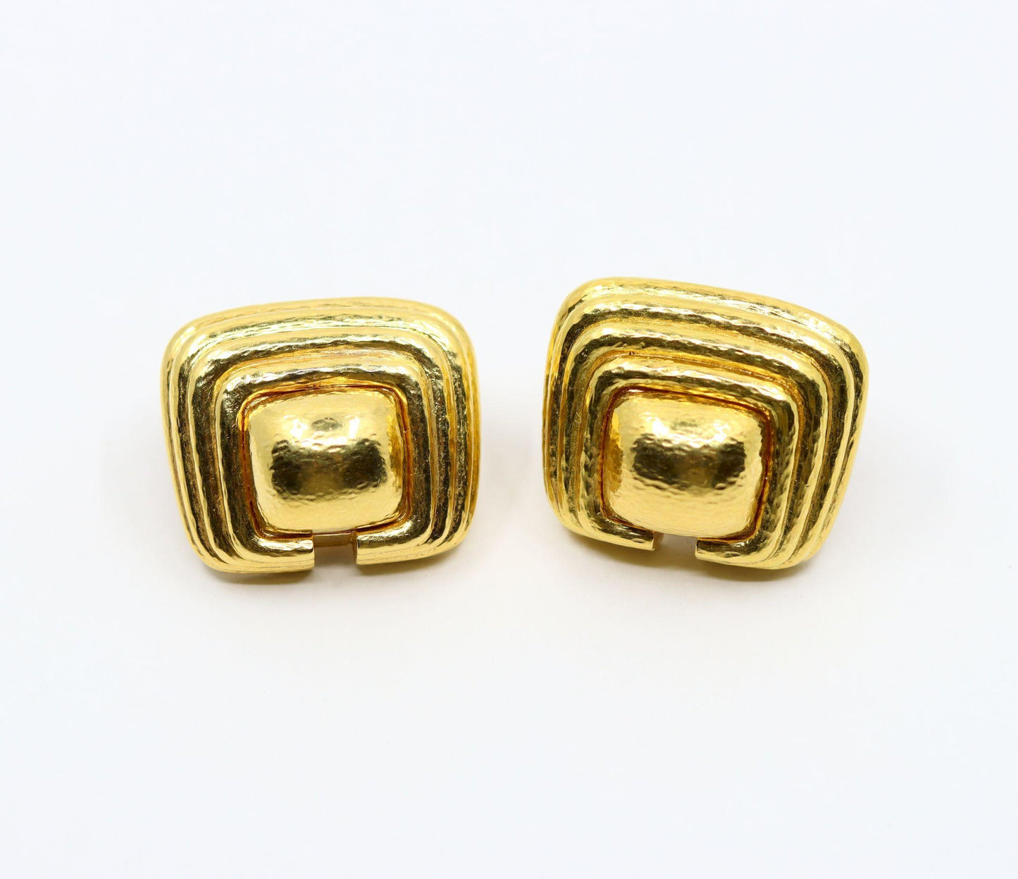 Vintage David Webb 18K Gold Textured Earring