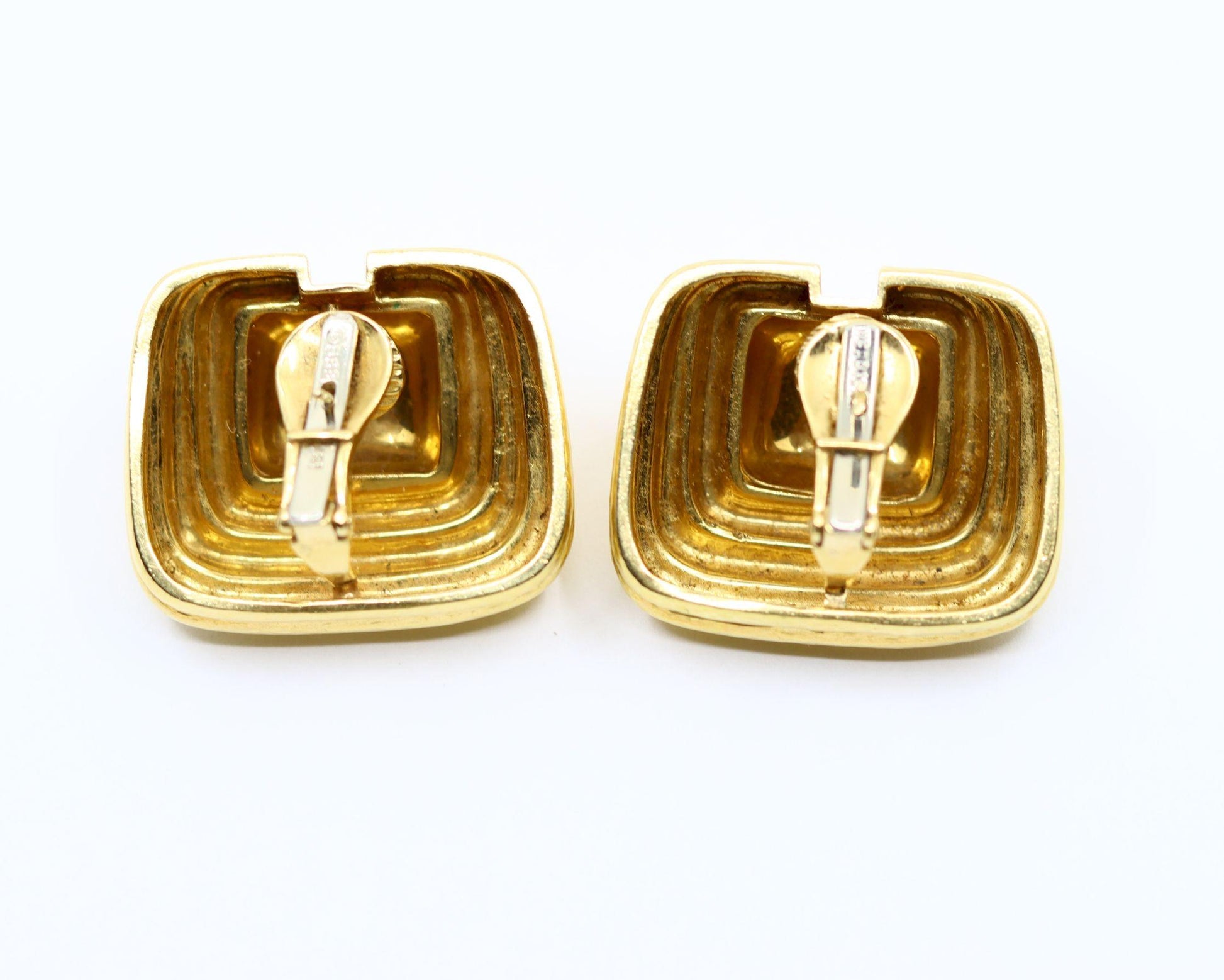 Vintage David Webb 18K Gold Textured Earring