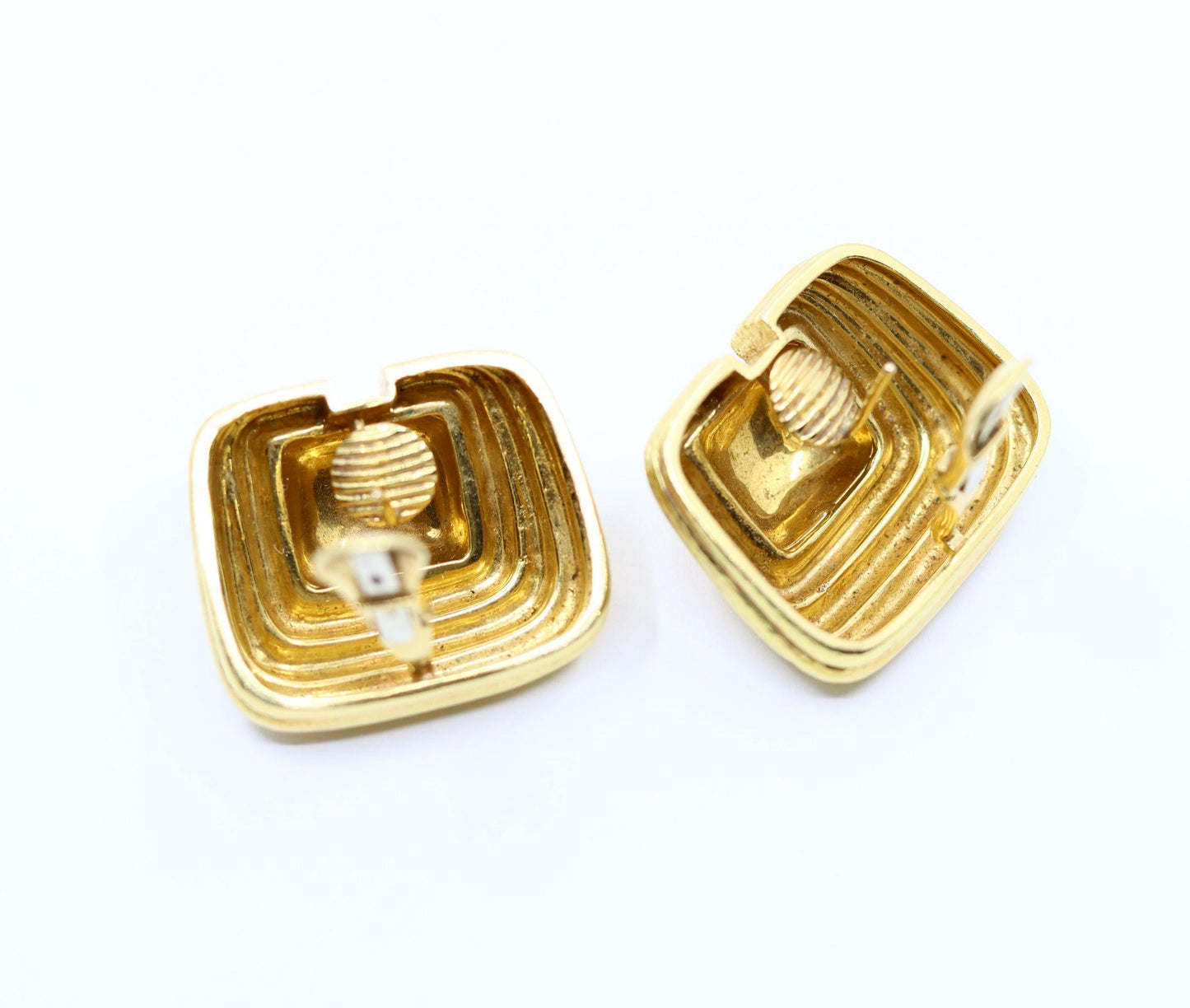 Vintage David Webb 18K Gold Textured Earring