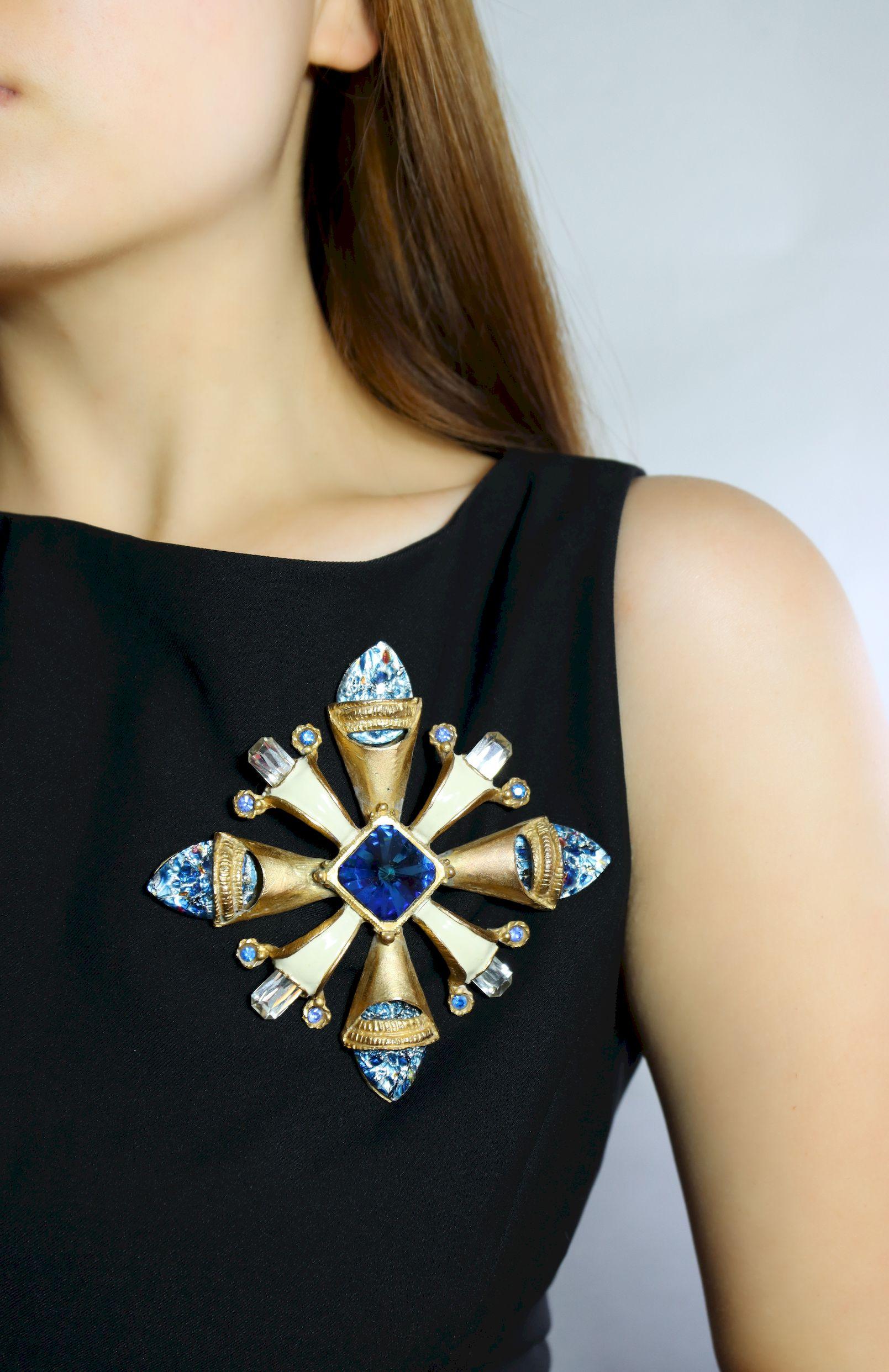 Vintage Scherrer Paris Gold Tone Enamel Crystal Brooch