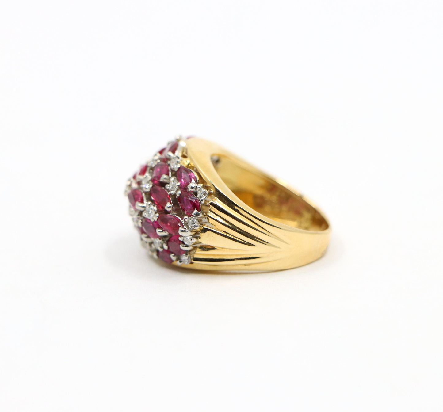 Vintage 18K Gold Ruby Diamond Ring