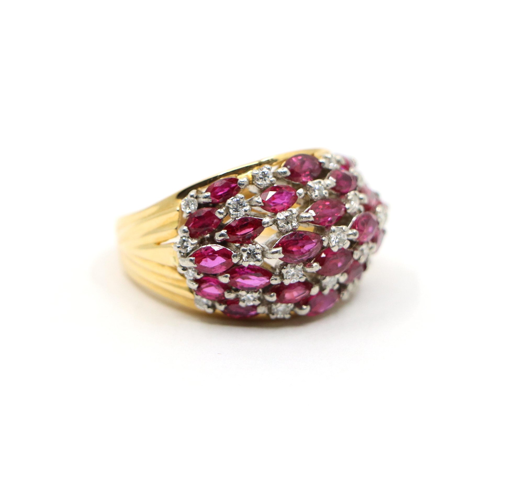 Vintage 18K Gold Ruby Diamond Ring