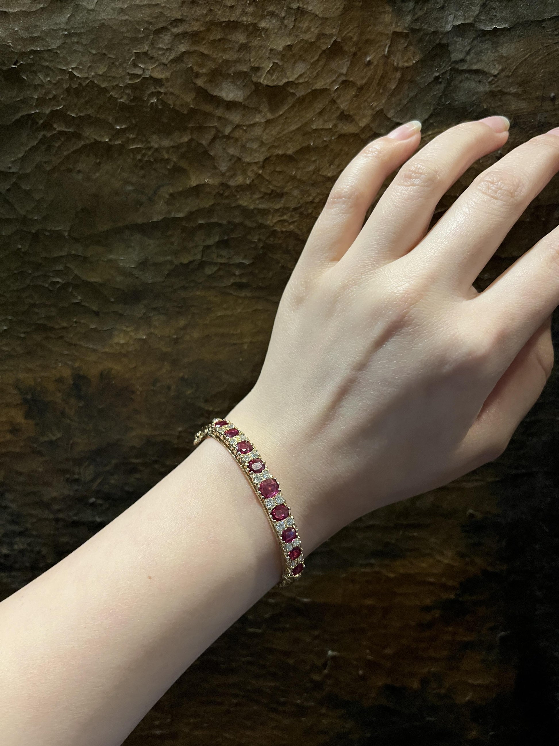 18K Gold Ruby Diamond Bangle Bracelet
