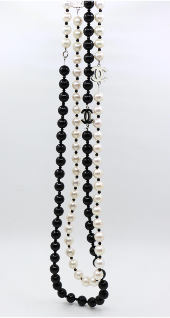 Chanel Black & White Faux Pearl Enamel Cc Logo Long Necklace