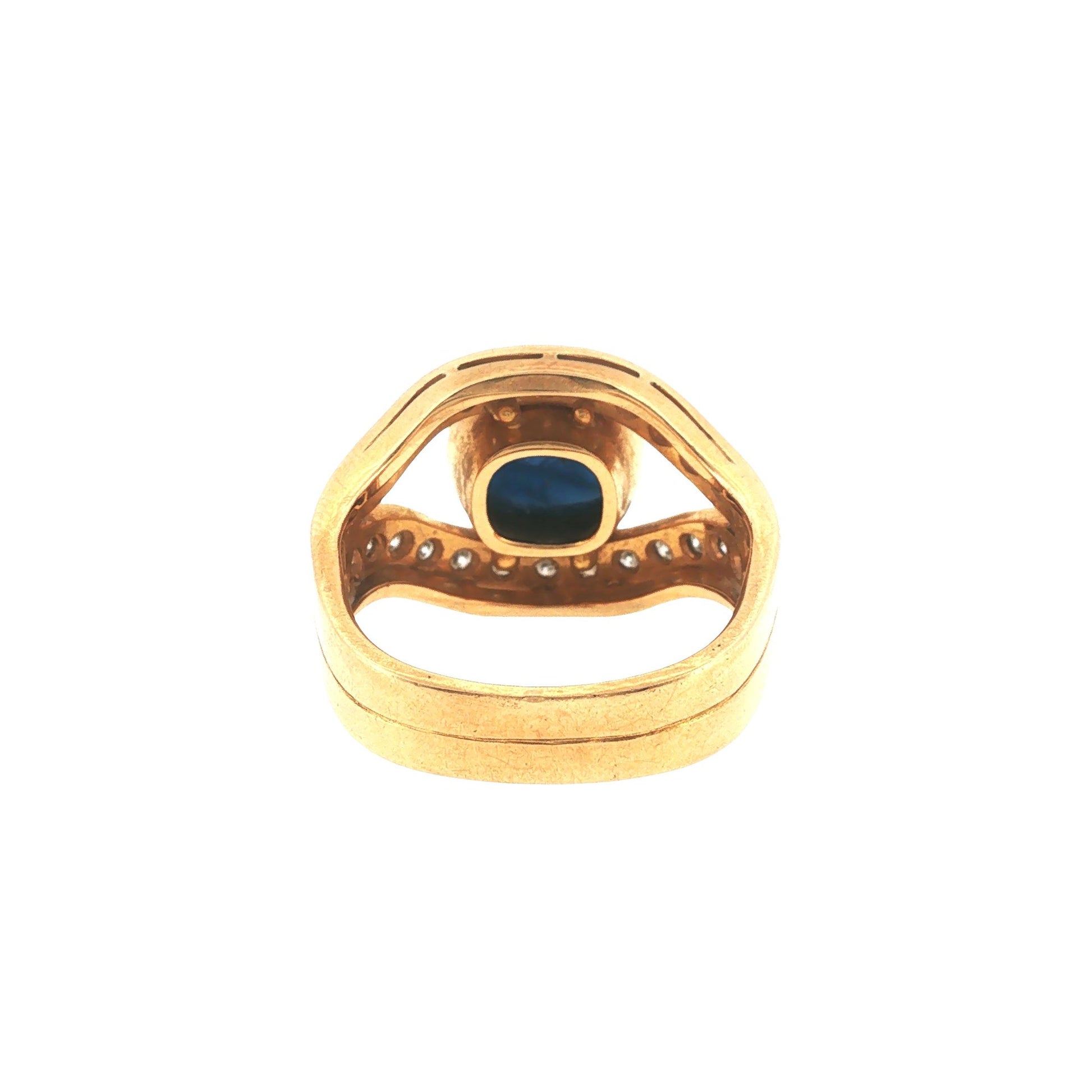 18K Gold Sapphire Cabochon Diamond Ring