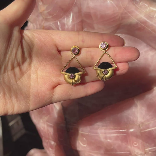 Vintage 18K Gold Tourmaline Onyx Earring