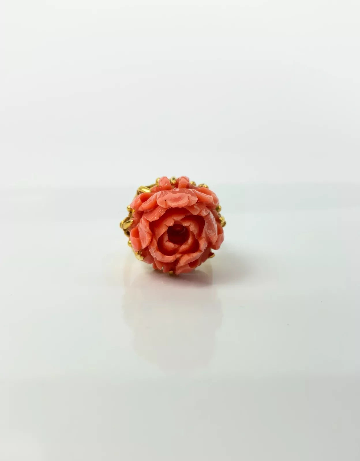 A Vintage 14K Gold Coral Flower Ring