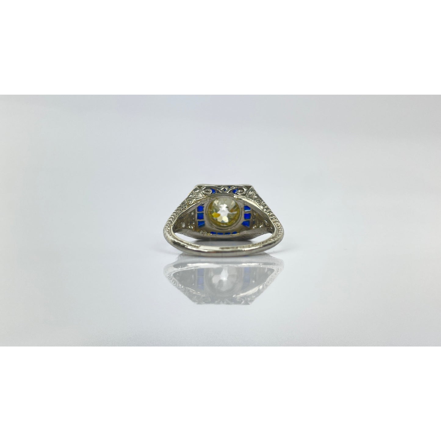 Art Deco 1.5 Carat Diamond Platinum Ring