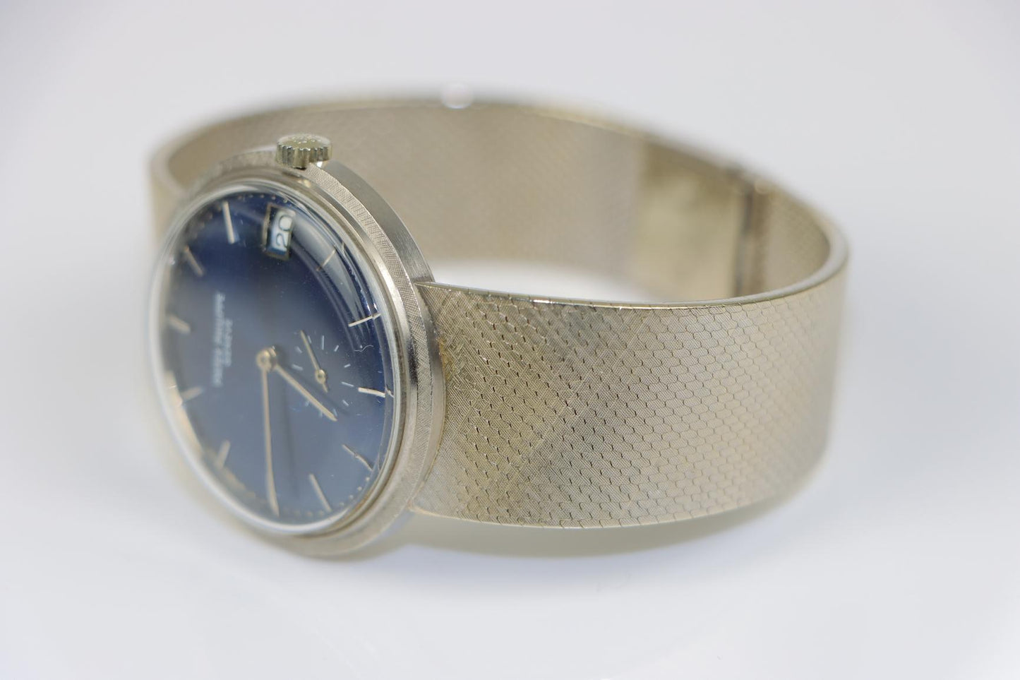 Rare Patek Philippe 18K White Gold Blue Dial Mesh Bracelet Watch CALATRAVA 3445