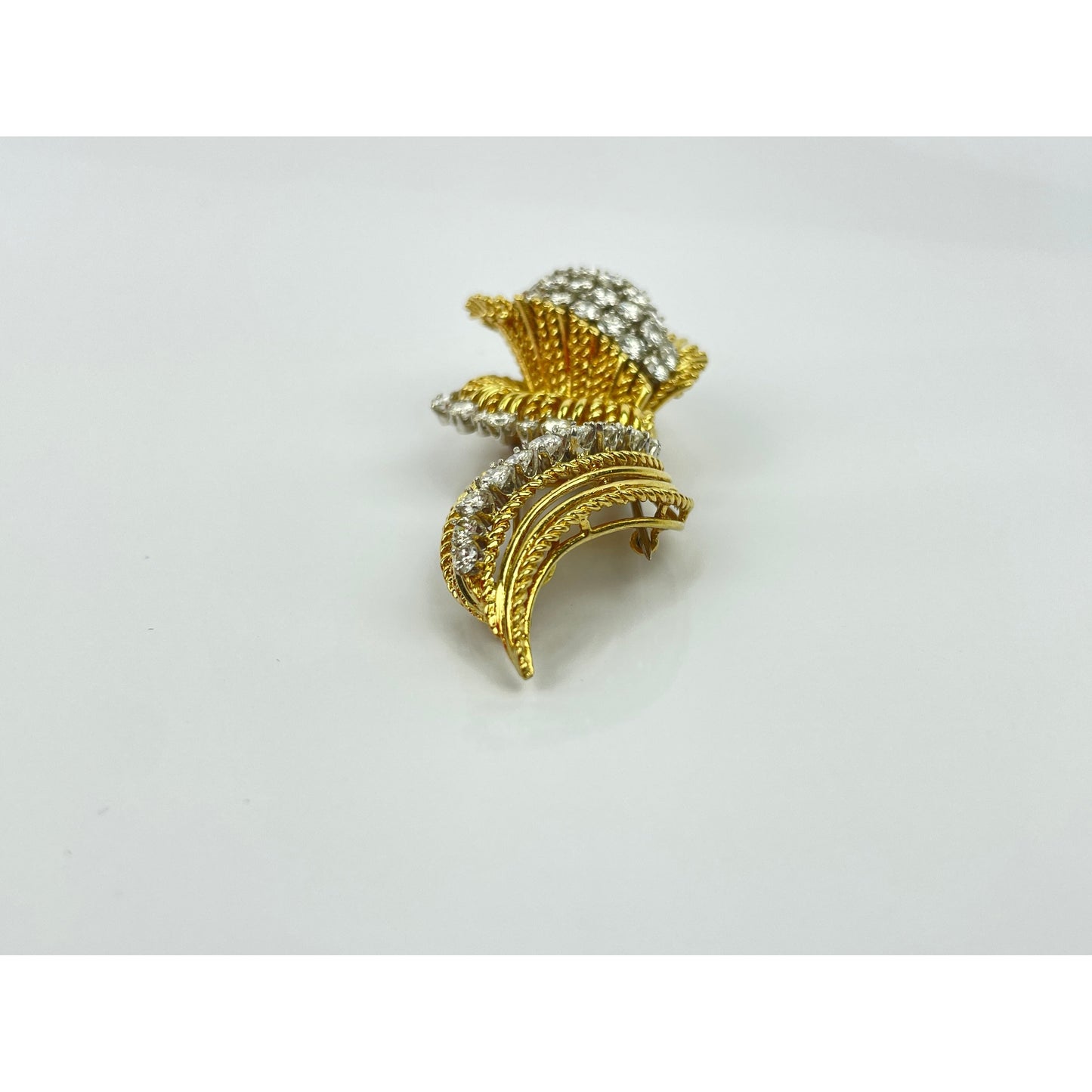 18k Gold 6.15 Carat Diamond Flower Brooch Pin