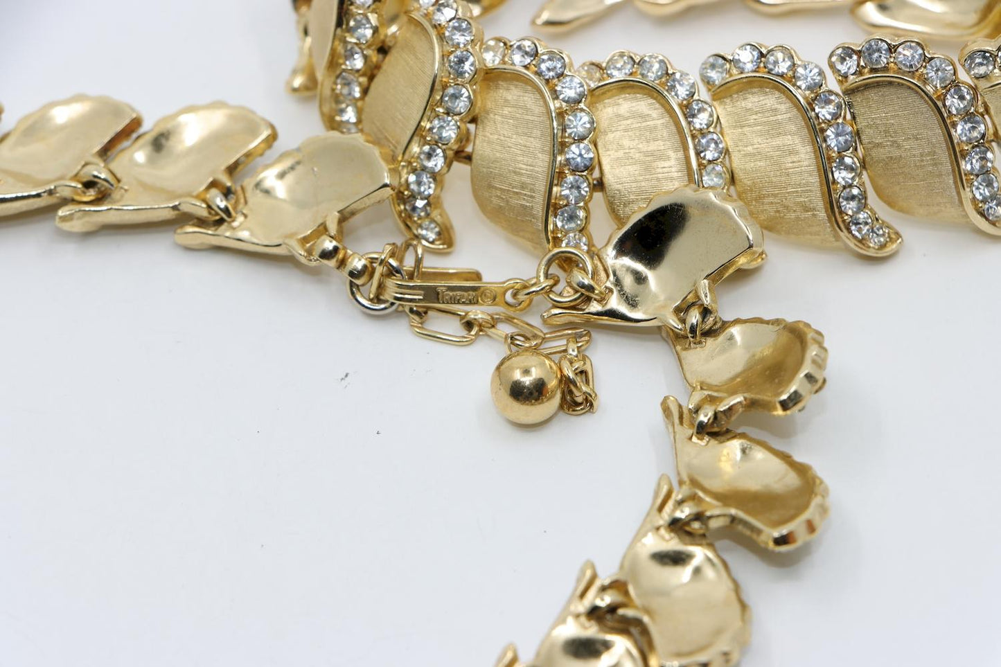 Vintage Trifari Gold Tone Rhinestones Bracelet & Necklace Set